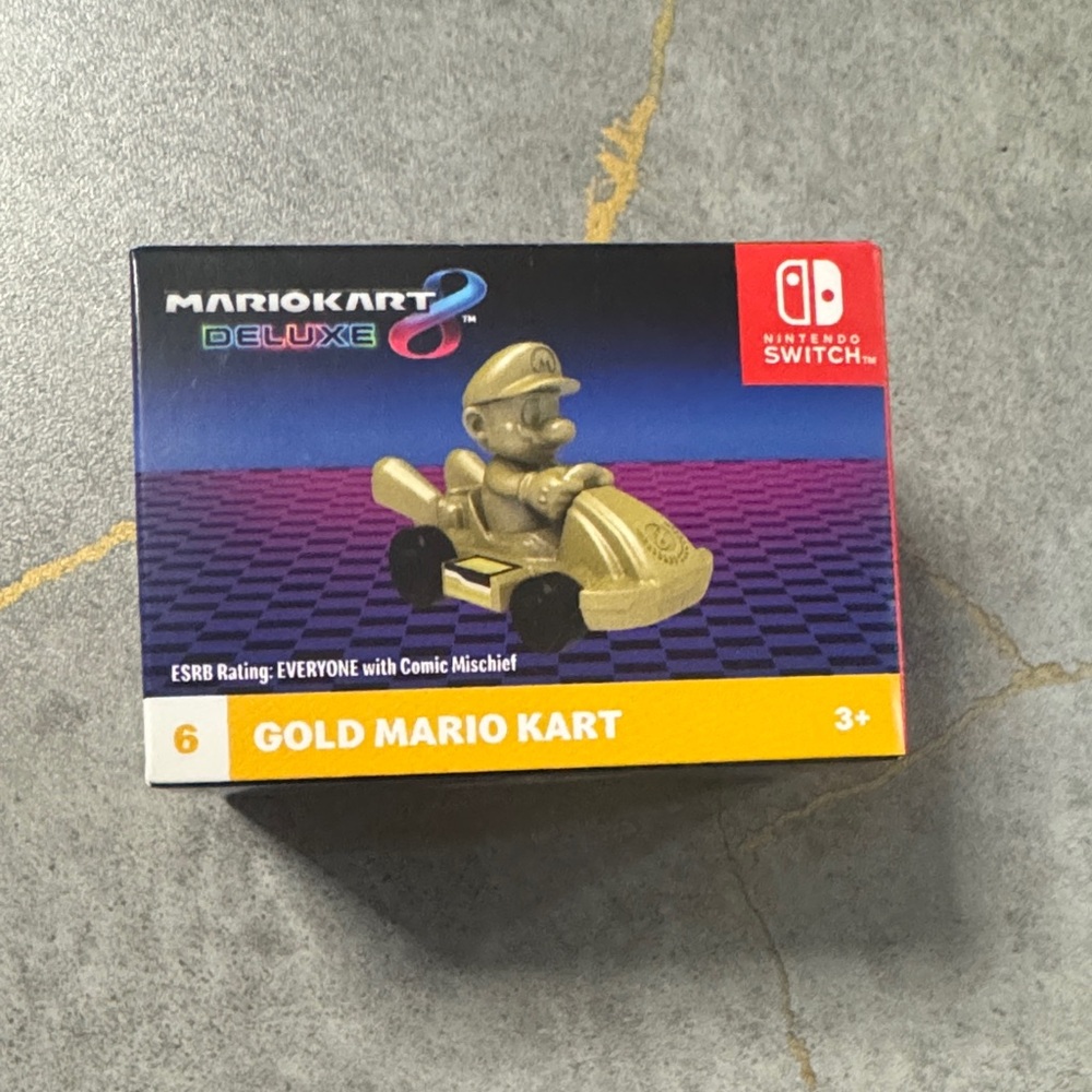 Nintendo Mario Kart 8 Deluxe Gold Edition Number 6